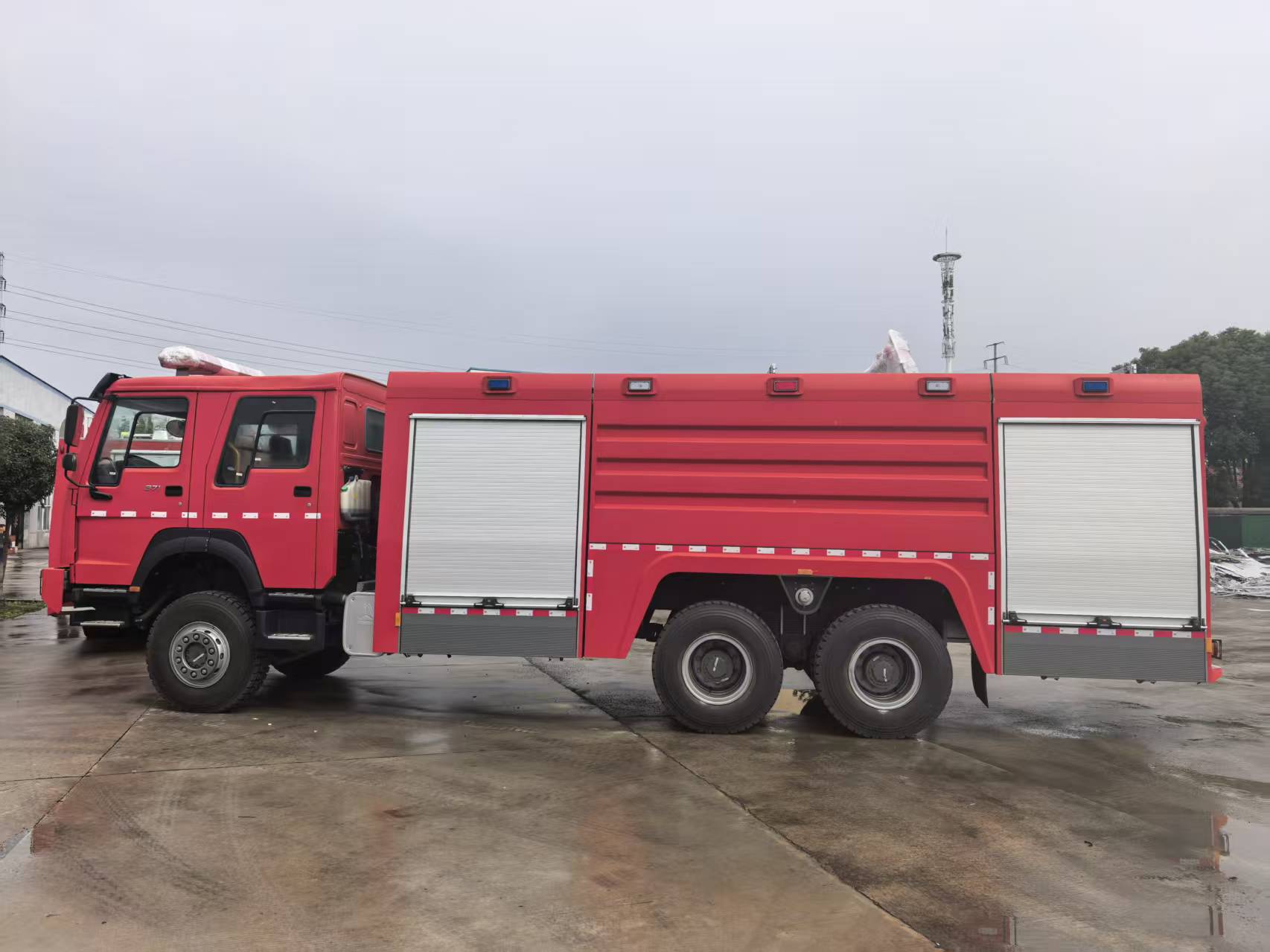 Emergency Fire Truck Vehicle with Fire Truck Warning Light & Strobe Light System 