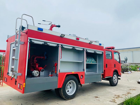 ISUZU GLF 3500L Tank Fire Truck