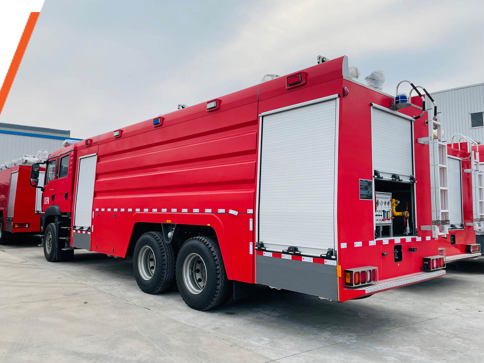 Water Tanker Fire Truck